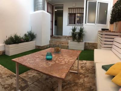 VIVIENDA DE PLAYA. BAÑO Y ZONA EXTERIOR. SANLÚCAR DE BARRAMEDA