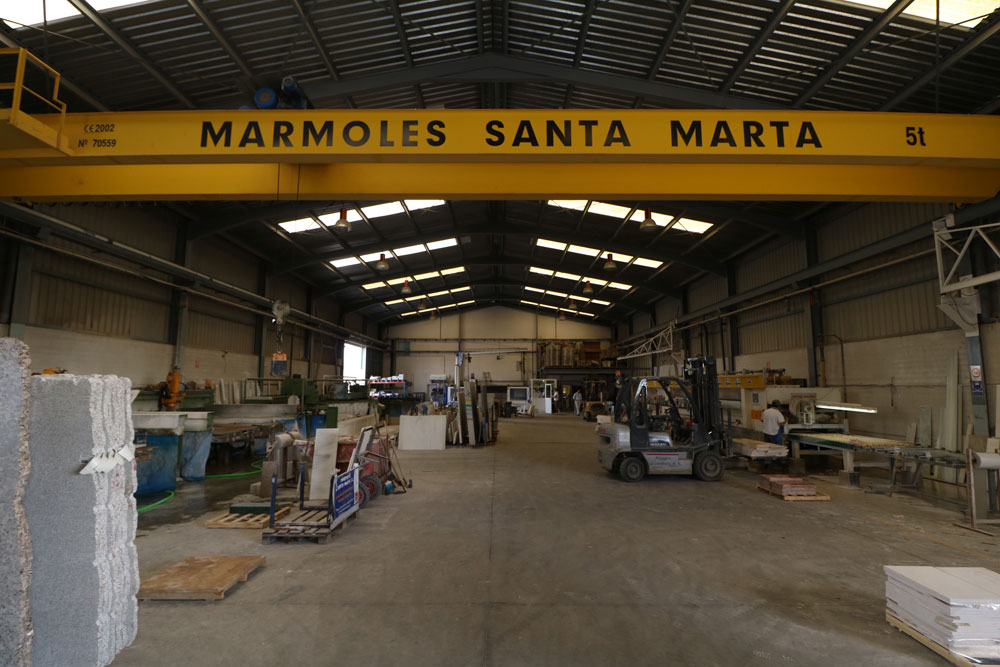 Fábrica::Zona de fabricación con maquinaria de última tecnología ck_nave